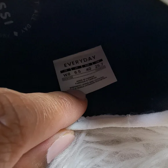 Vessi Everyday Women's White Waterproof Athletic Running Shoes Size 8 - Picture 10 of 10